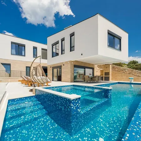 Villa Pearl Villas