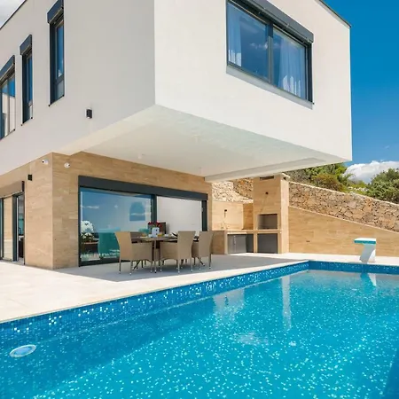 Villa Pearl Villas Traù