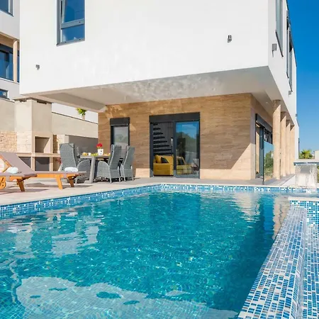 Pearl Villas Villa Traù