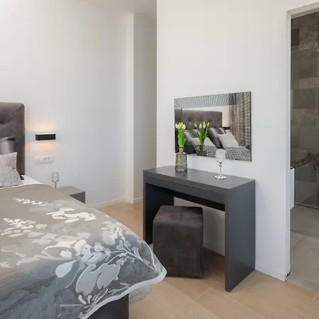 Villa Pearl Villas Traù