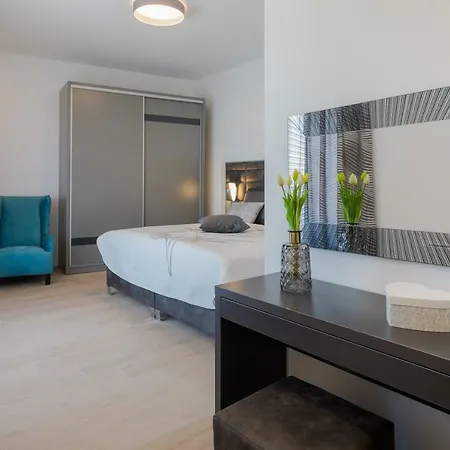 Pearl Villas *