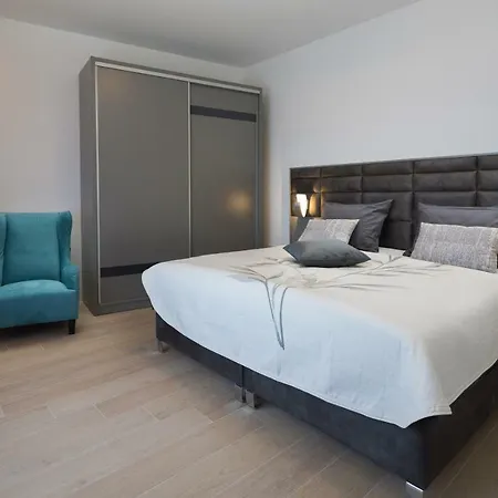 Villa Pearl Villas *