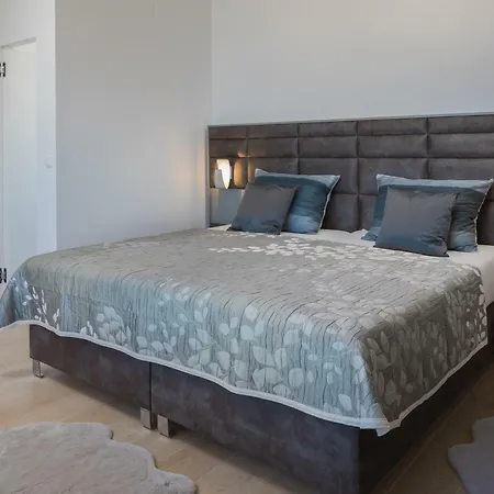 Villa Pearl Villas